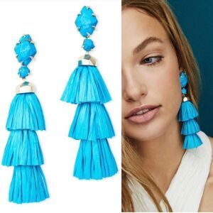 Gorgeous Kendra Scott unique 3-in-1 design, the “Denise” Statement Earrings